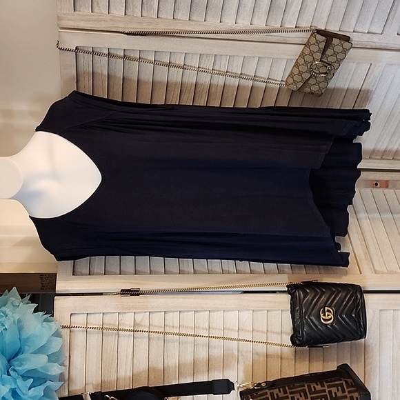 Ladies sleeveless blouse - Picture 1 of 7